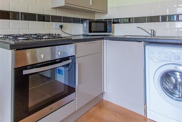 1 bed house, Richmond Road, Plasnewydd, Cardiff, CF243BW - Image 2